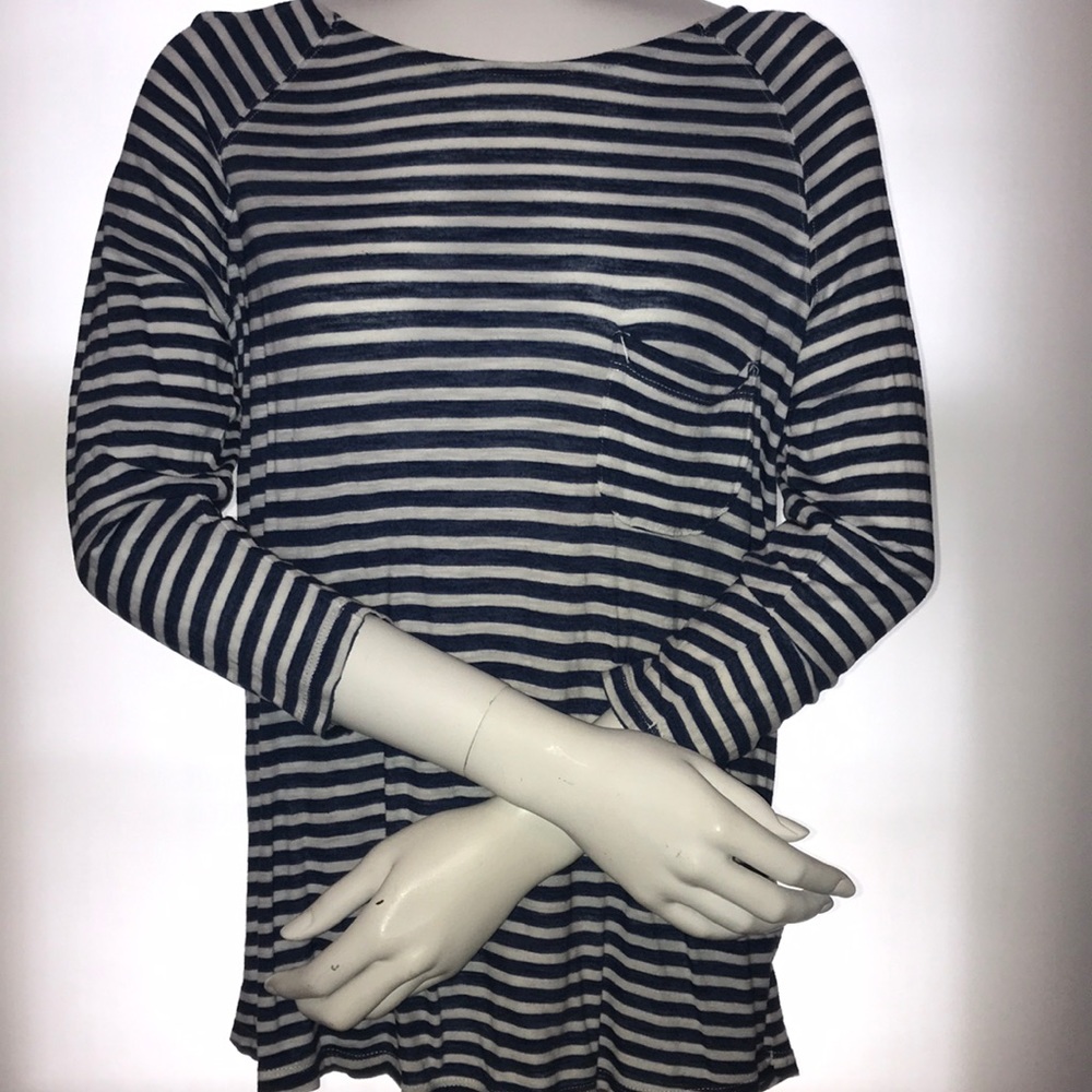 H&M blue and white boat neck long sleeve top